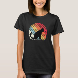 Schwarze Katze sitzt in einer Retro-Sonnenuntergan T-Shirt
