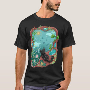 Schwarze Katze und Surrealismus Koi-Teich Nachthim T-Shirt