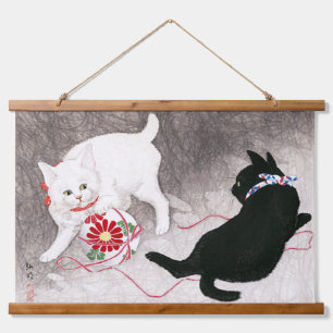 Schwarze Katze und weiße Katze, Takahashi Shotei Wandteppich Mit Holzrahmen
