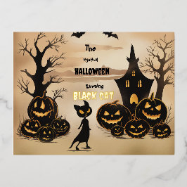 "Schwarze Katze zu Halloween in den Wänden." Folien Feiertagspostkarte