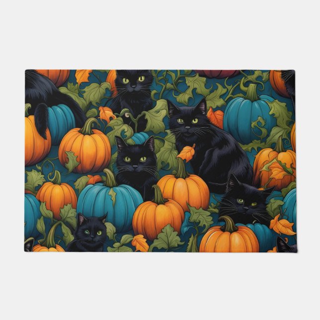 Schwarze Katzen im Kürbispflaster, Halloween Fußmatte (Vorderseite)