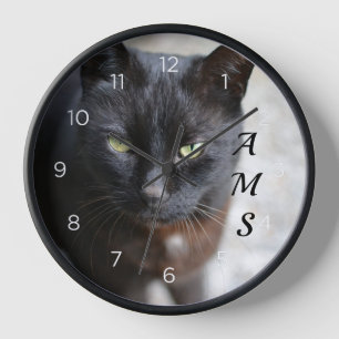 Schwarze Katzen-Lover-Bildinitialen Uhr