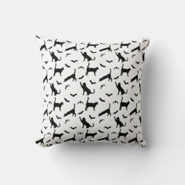 Schwarze Katzen und Fledermäuse Minimalmuster Hall Kissen