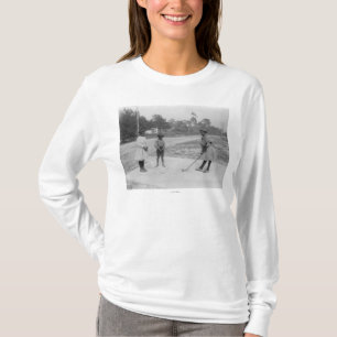 Schwarze Kinder, die Golf-Fotografie spielen T-Shirt