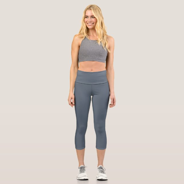 Schwarze Koralle (feste Farbe) Capri Leggings (Vorderseite)