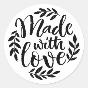 Schwarze Kreidetafel-Buchstaben mit Liebe gemacht Runder Aufkleber