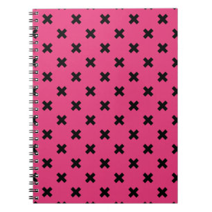 Schwarze Kreuzstiche auf Fuchsia Notizblock