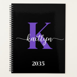 Schwarze lila Schrift Monogramm Planer