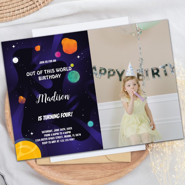 Schwarze Lila Weltraum Geburtstagseinladungen foto Einladung (Black Purple Outer Space Birthday Invitations phot)