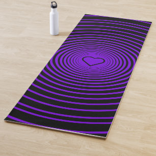 Schwarze lila Yogamatte mit Herz