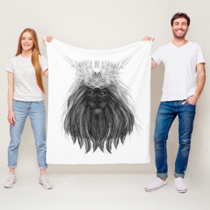 Schwarze Löwe mit Antlerkrone und Monogramm Fleecedecke