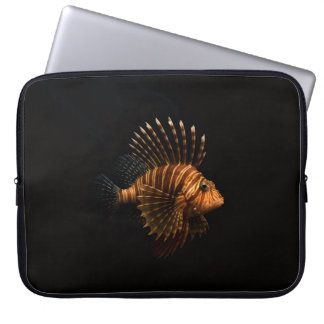 Schwarze Luxe-Laptop-Hülle mit Rotem Löwenfisch Laptopschutzhülle