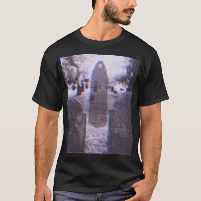 Schwarze Manschette im Friedhof T-Shirt (Vorderseite)
