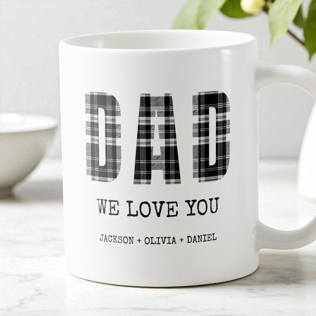 Schwarze moderne Typografie Kinder nennen Vater Wi Kaffeetasse (Black Modern Typography Kids Names Dad We Love You Coffee Mug)