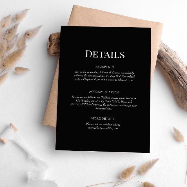 Schwarze Monogramm-Hochzeitskarte Einladung (Black Monogram Wedding Details Enclosure Card on white table surrounded with neutral boho decor.)
