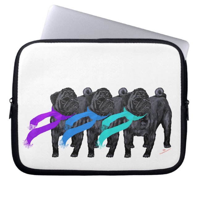 Schwarze Möpse mit Schals Laptopschutzhülle (Vorderseite)