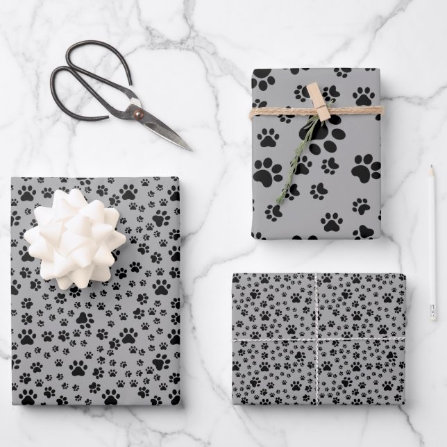 Schwarze Paw Prints auf Grau Geschenkpapier Set (Vorderseite)