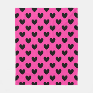 Schwarze Polka Herzen auf Fuchsienrosa Fleecedecke