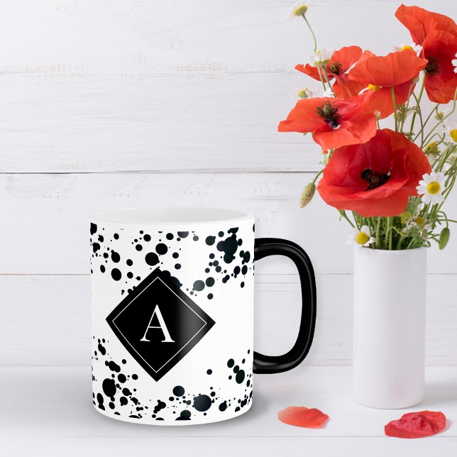 Schwarze Polka-Monogramm-Tasse Verwandlungstasse (Von Creator hochgeladen)