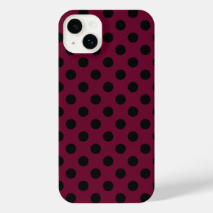Schwarze Polka-Punkte auf Bordeaux iPhone 14 Plus Hülle