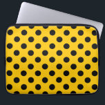 Schwarze Polka-Punkte auf Gelb Laptopschutzhülle<br><div class="desc">Schwarze Polka-Punkte auf Gelb</div>