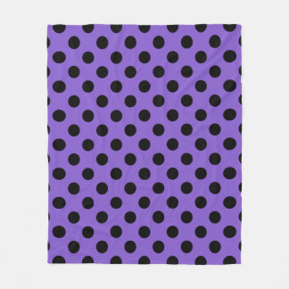 Schwarze Polka-Punkte auf Lavendel Fleecedecke