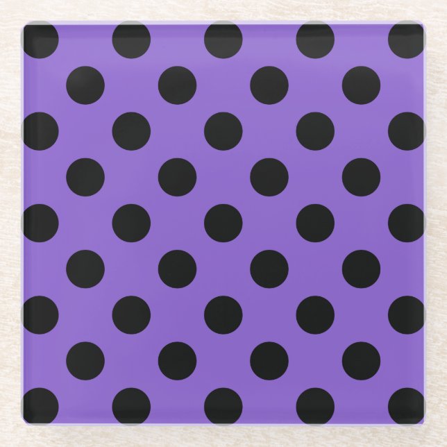 Schwarze Polka-Punkte auf Lavendel Glasuntersetzer (Vorderseite)