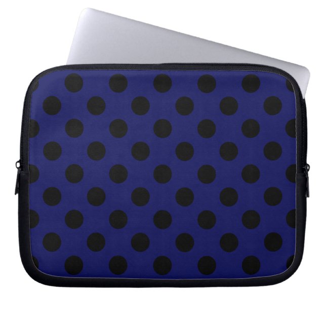 Schwarze Polka Punkte auf marineblau Laptopschutzhülle (Vorderseite)