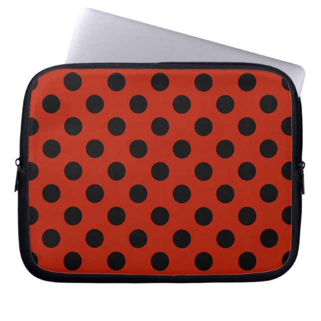 Schwarze Polka Punkte auf rot Laptopschutzhülle (Vorderseite)