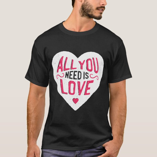 Schwarze Rebell-Katze. T-Shirt (Vorderseite)