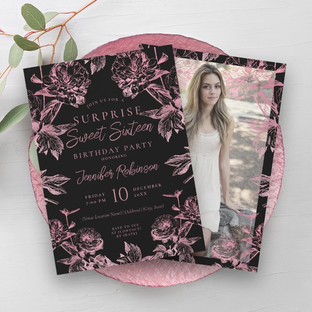 Schwarze Rose Gold Blumenstrauß Foto ÜBERRASCHUNG  Einladung (Black Rose Gold Floral Photo SURPRISE Sweet 16 Invitation)