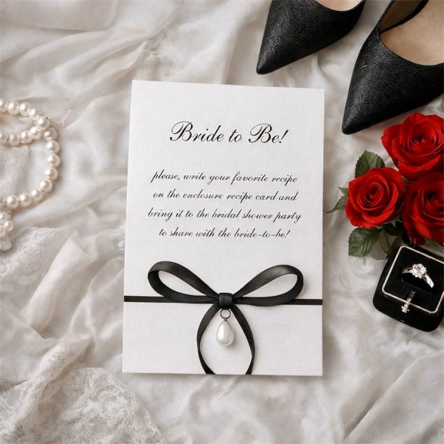 Schwarze Schleife mit Perle im Old-Money-Stil zur  Begleitkarte (Black Bow With Pearl Old Money Style Bridal Shower Enclosure Card)