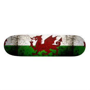 Schwarze Schmutz-Wales-Flagge Skateboard