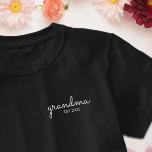 Schwarze Schriftart Oma gegründet T-Shirt