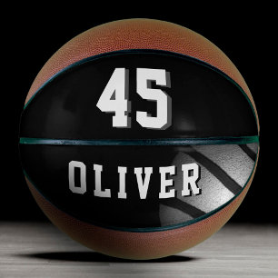 Schwarze Silber-Basketballspieler-Name-Nummer Basketball