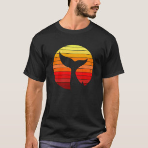 Schwarze Silhouette eines Orcawalschwanzes im Sonn T-Shirt
