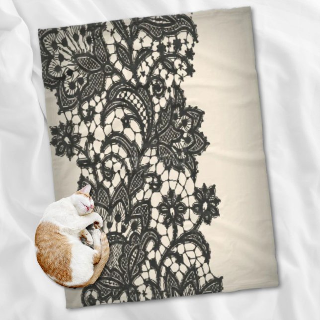 schwarze Spitze Fleecedecke (black lace fleece blanket)
