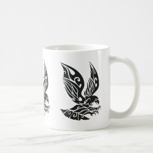 Schwarze Stammes-Adler-Illustration Tasse