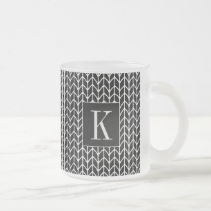 SCHWARZE STRICKWARE Frostglas-Tasse + Initiale II Mattglastasse