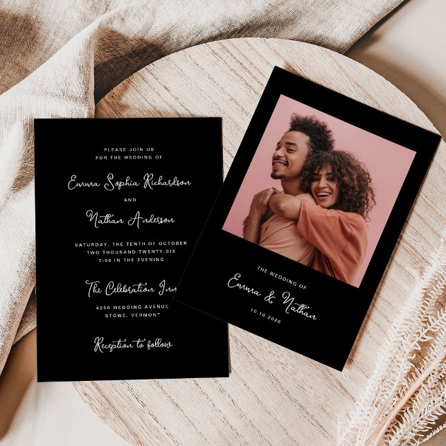 Schwarze Süße und Whimsikale | Einfache Hochzeit v Einladung (An elegant, dark black wedding invitation with your photo and white vintage style script)