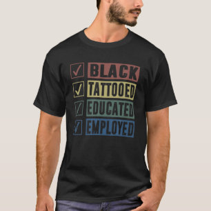 Schwarze Tattooid ausgebildete Arbeiter Kleidung A T-Shirt