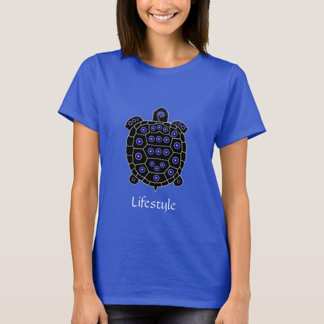 Schwarze Tortoise Ornamentiert mit Star Sapphires T-Shirt (Vorderseite)