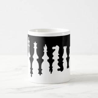 Schwarze u. weiße Schach-Stücke Tasse