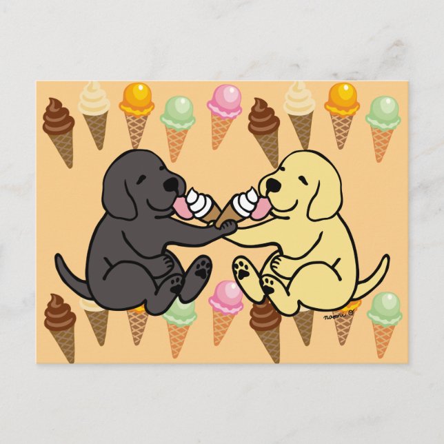 Schwarze und gelbe Labradoren mit Eiscreme Postkarte (Vorderseite)
