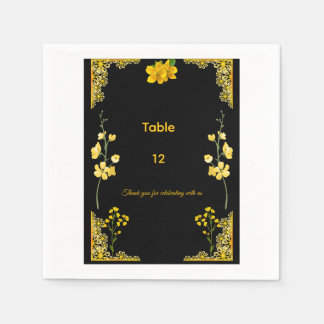 Schwarze und goldene Hochzeitstischnummer Serviette