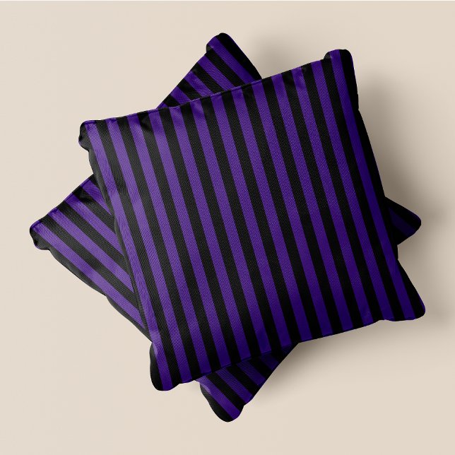 Schwarze und Lila Streifen Kissen (Black & Purple Stripes Throw Pillow)