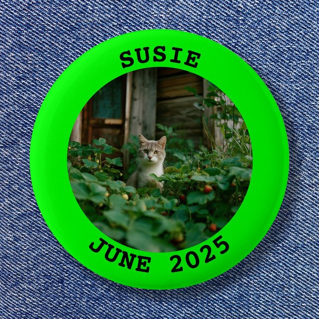 Schwarze und Limone Personalisierte Foto-Rahmen Button (Black and Lime Personalized Round Photo Frame Button)