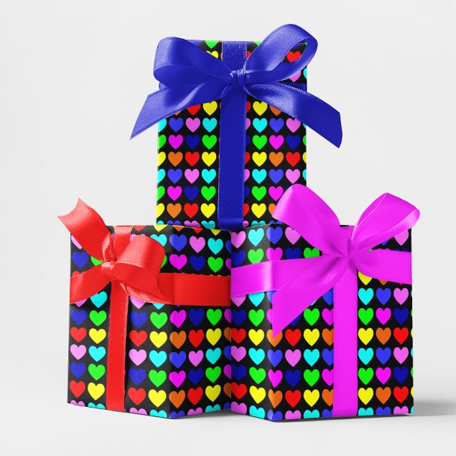 Schwarze und mehrfarbige Herzen Geschenkpapier (Black and Multicolored Hearts Wrapping Paper)