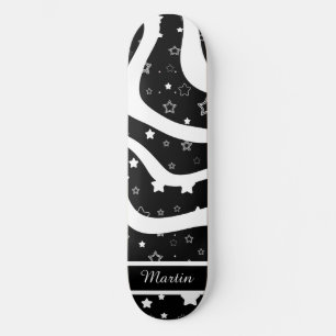Schwarze und weiße Sterne auf Linien mit individue Skateboard