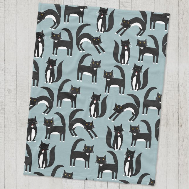 Schwarze und weiße Tuxedo Katzen Fleecedecke (Black and white tuxedo cat pattern fleece blanket for animal lovers)